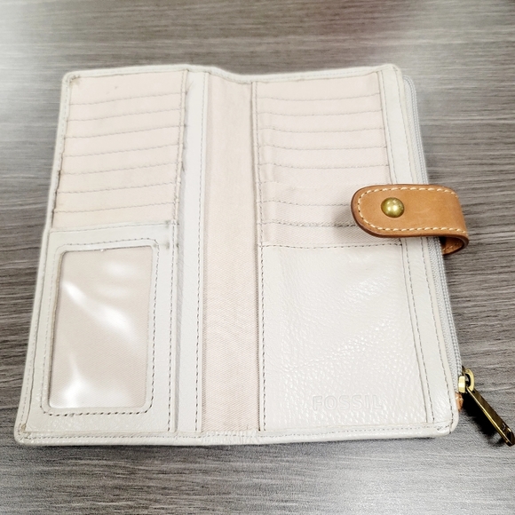 Fossil Clutch Leather Wallet. Gray w/brown strap - Picture 8 of 16